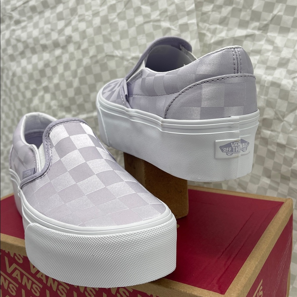 Vans Platform Sneakers Classic Slip-On Stackform
Satin Checkerboard Lilac - Picture 9 of 16